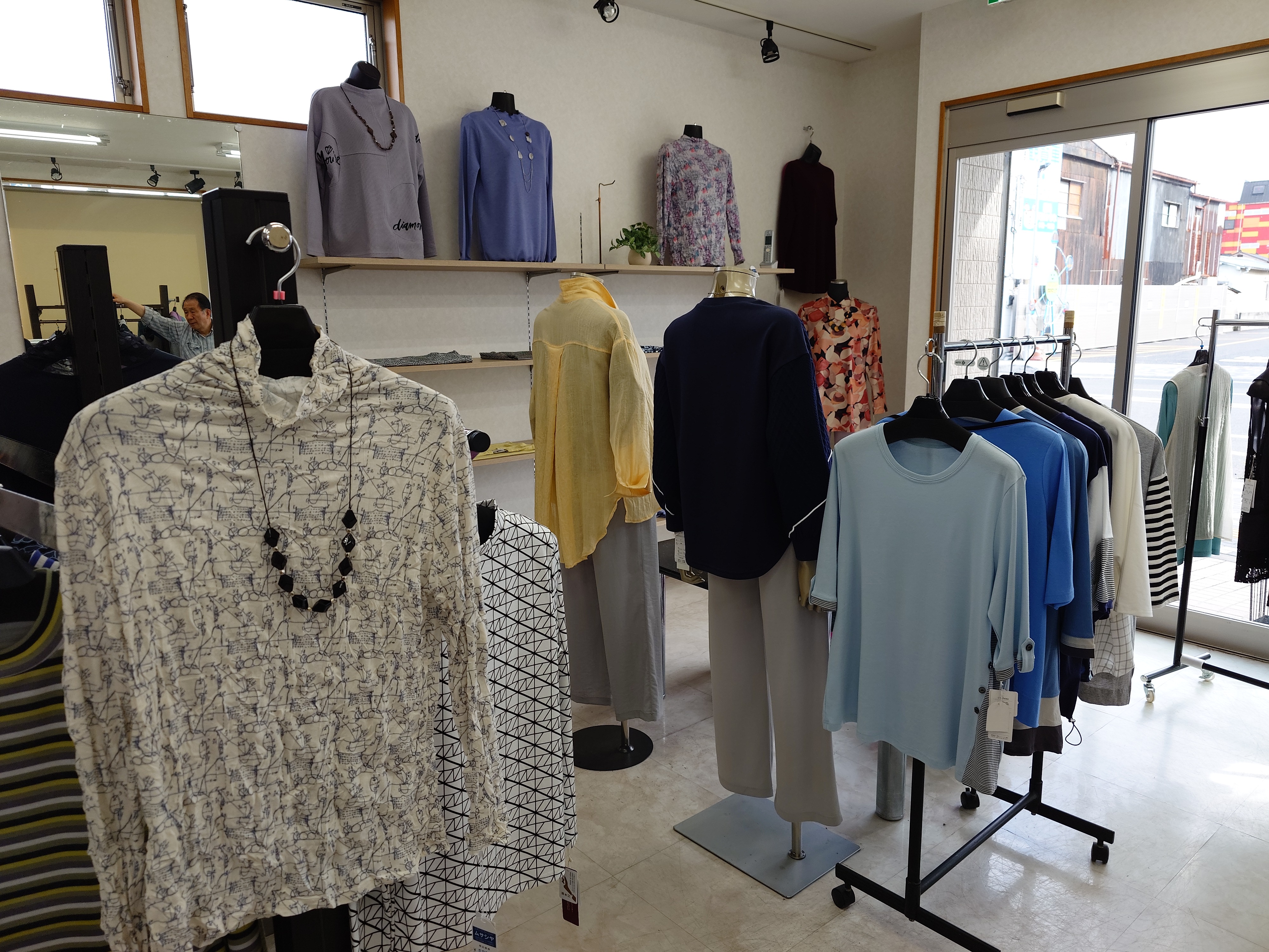 fashion gallery MUSASHI-YA 店内の様子